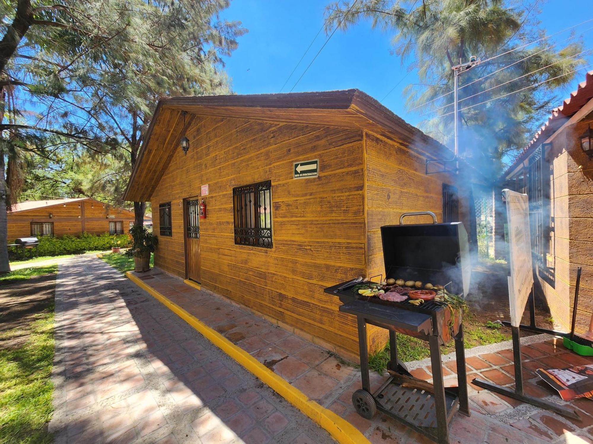 Parque Girasoles Balneario & Cabanas San Francisco Del Rincon Exterior photo